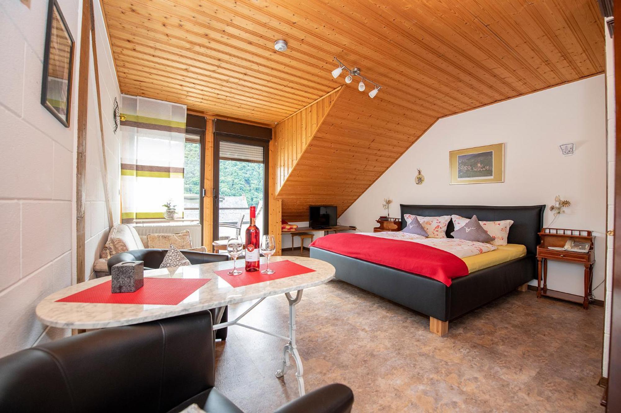 Hirschen-Schuster Apartment Мизених Екстериор снимка