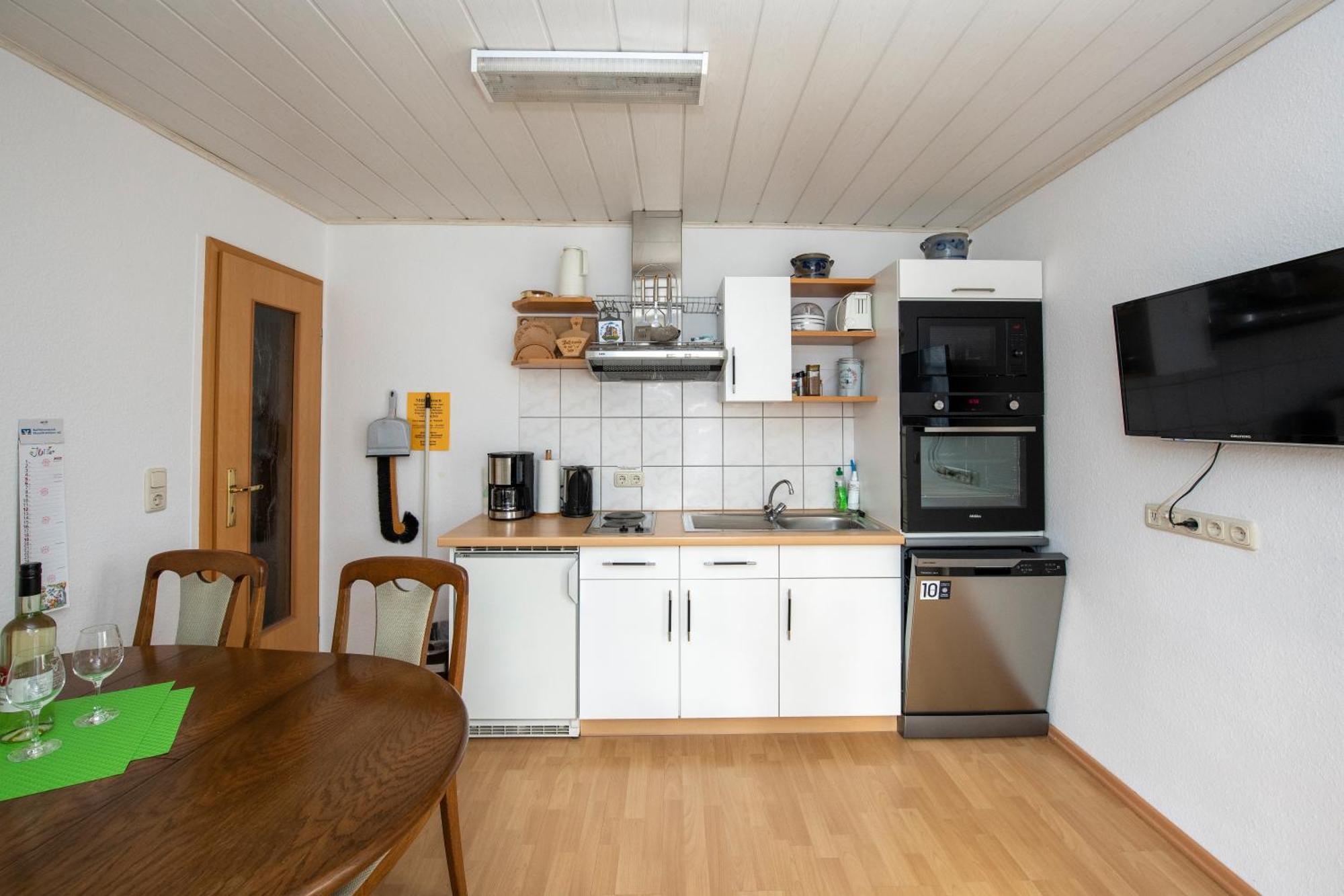 Hirschen-Schuster Apartment Мизених Екстериор снимка